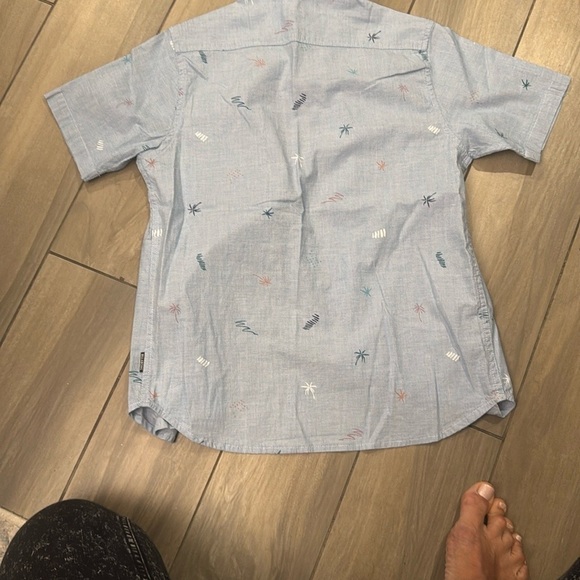 Boys size Small Billabong  Button Down Shirt. - Picture 2 of 4